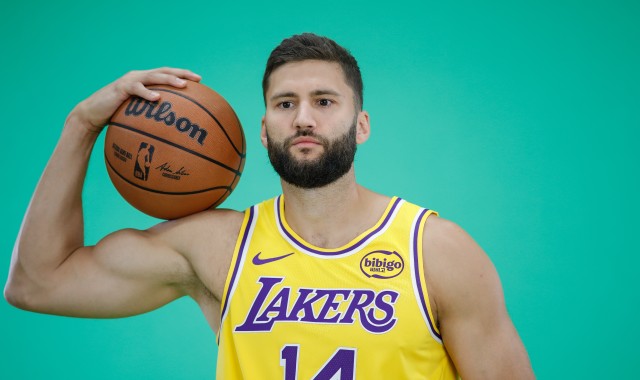 GA黄金甲官方网站-斯玛特：克莱伯展示出终极职业典范 他依然能留在联盟是有原因的