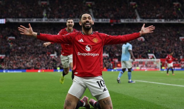 GA黄金甲平台-英超-姆伯莫破门多尔古建功 曼联2-0完胜曼城